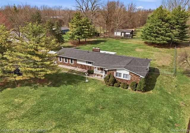 Homes for sale in Romulus, MI | 28800 Sibley Rd, Romulus, MI 48174 | MLS# 60988925