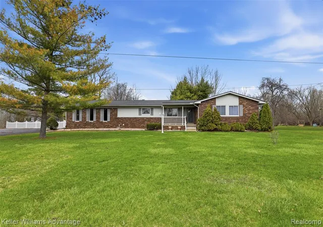 Homes for sale in Romulus, MI | 28800 Sibley Rd, Romulus, MI 48174 | MLS# 60988925