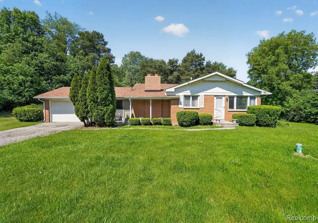 Homes for sale in Davison, MI | 2091 N Irish Rd, Davison, MI 48423 | MLS# 61007648