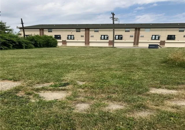 Photo 1 of Sale Pending at 1934 Magnolia St, Detroit, MI 48208 | MLS# 21473993 | Listing updated on 2025-06-30