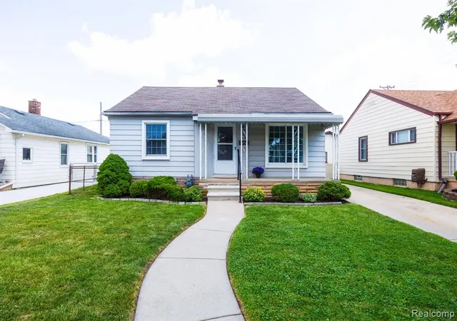 Photo 1 of Sale Pending at 3929 17th St, Wyandotte, MI 48192 6445 | MLS# 61024068 | Listing updated on 2026-09-12