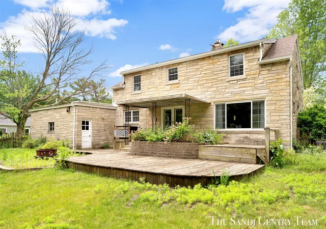 4th image of 15008 Lakeshore Dr, Grand Haven, MI 49417 | MLS# 70525049