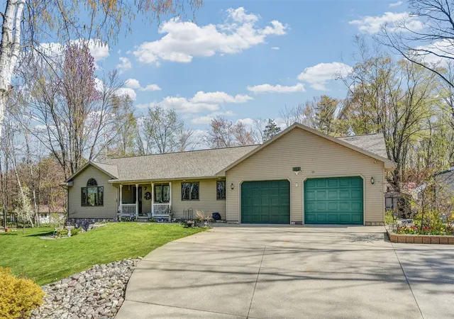 Homes for sale in Cadillac, MI | 6304 Avon Ln, Cadillac, MI 49601 | MLS# 70541255