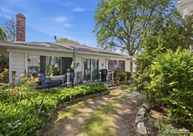 2nd image of 1501 River Rd, Saint Clair, MI 48079 3539