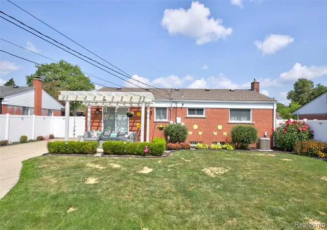 Photo 40 of Single family home for sale at 31139 Roycroft St, Livonia, MI 48154 6205 | MLS# 61024217 | Listing updated on 2026-08-30