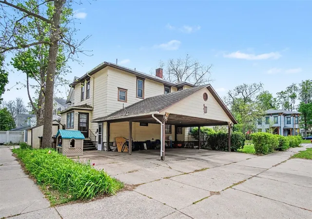 Homes for sale in Big Rapids, MI | 403 Maple St, Big Rapids, MI 49307 | MLS# 70532737