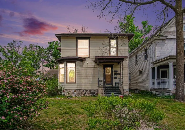 Homes for sale in Big Rapids, MI | 403 Maple St, Big Rapids, MI 49307 | MLS# 70532737