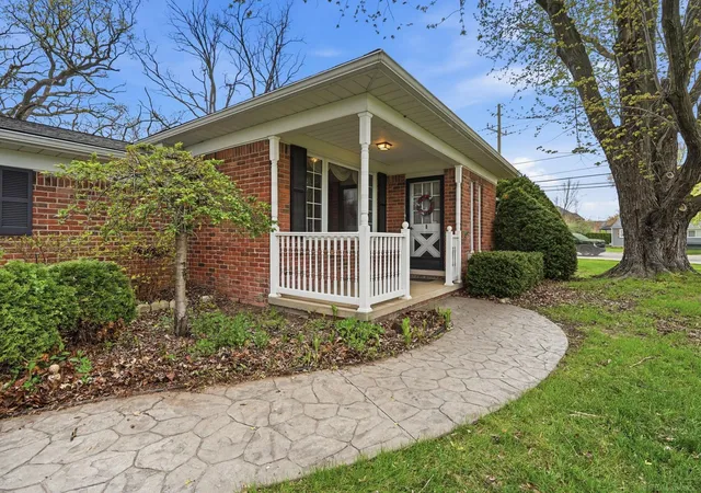 3rd image of 54895 Starlite Dr, Shelby Township, MI 48316 | MLS# 50206216