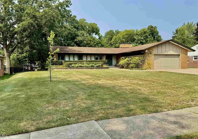 2nd image of 190 S Wilson Blvd, Mount Clemens, MI 48043 | MLS# 50218387
