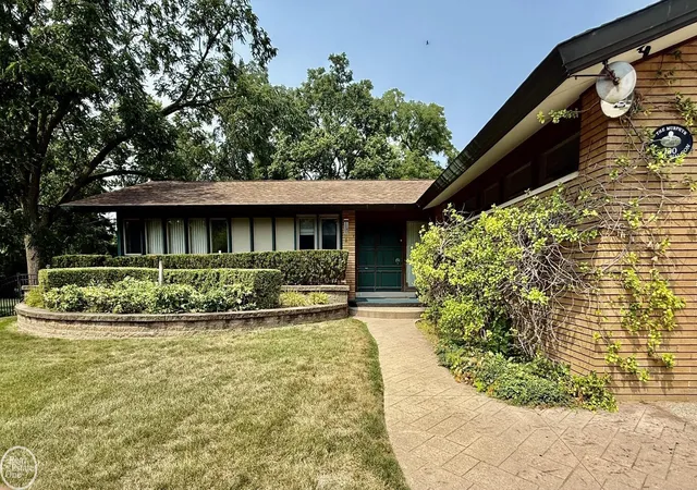 5th image of 190 S Wilson Blvd, Mount Clemens, MI 48043 | MLS# 50218387