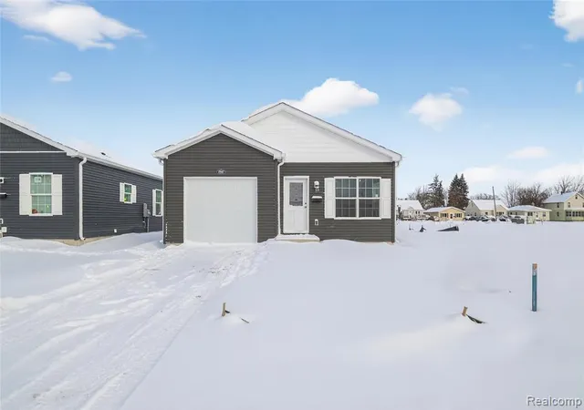 4th image of 7527 Packard Ave, Warren, MI 48091 | MLS# 60967446