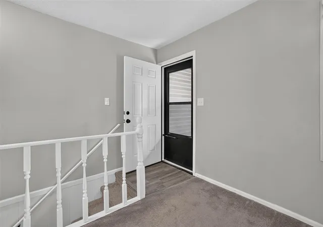 Listing Photo 5 - Condo for sale in building located at 2665 Ridgecroft Dr, Grand Rapids, MI 49546