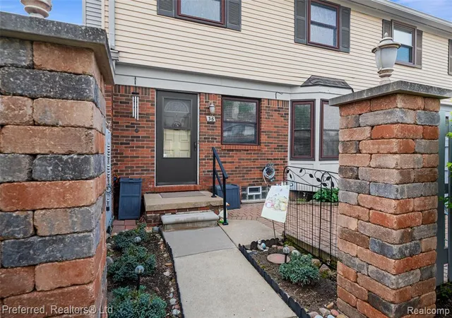 Homes for sale in Canton, MI | 1921 Vine Way Dr #36, Canton, MI 48188 | MLS# 60991496