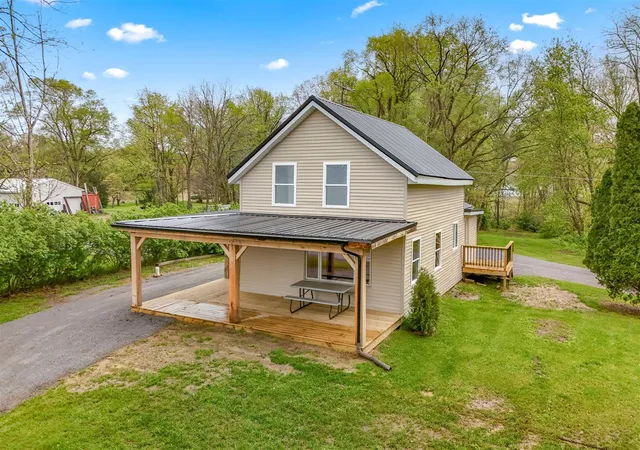 3rd image of 68505 Sweet Lake Rd, Sturgis, MI 49091 | MLS# 70530542