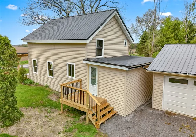 5th image of 68505 Sweet Lake Rd, Sturgis, MI 49091 | MLS# 70530542