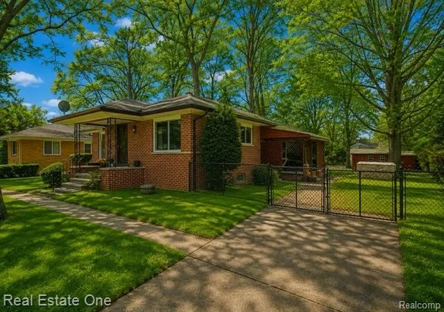 2nd image of 23835 Audrey Ave, Warren, MI 48091 3153 | MLS# 61023709