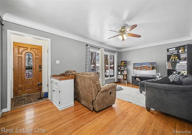 Photo 4 of Sale Pending at 23835 Audrey Ave, Warren, MI 48091 3153 | MLS# 61023709 | Listing updated on 2026-09-09