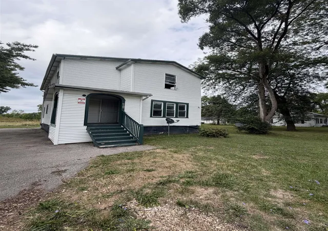 Photo 2 of Single family home for sale at 3139 Janes Rd, Saginaw, MI 48601 | MLS# 50220244 | Listing updated on 2026-08-29