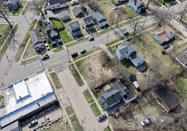 1st image of 1374 Pine St, Muskegon, MI 49442 | MLS# 70527888