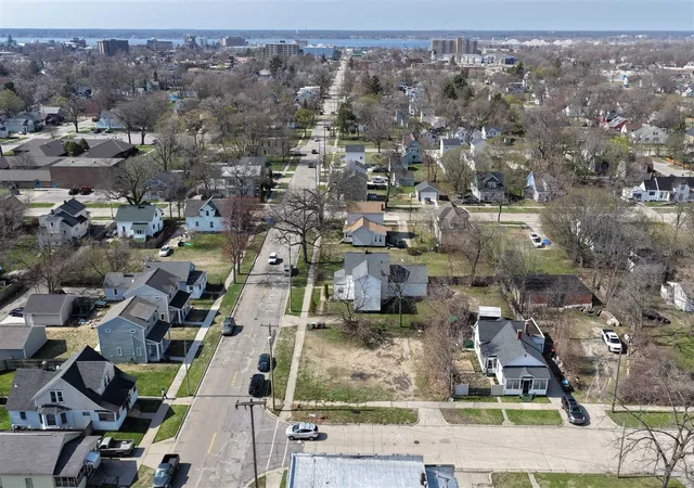 4th image of 1374 Pine St, Muskegon, MI 49442 | MLS# 70527888