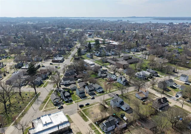 5th image of 1374 Pine St, Muskegon, MI 49442 | MLS# 70527888
