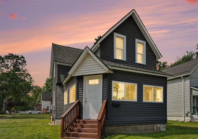 Photo 2 of Single family home for sale at 1340 E Vine St, Kalamazoo, MI 49001 | MLS# 70547370 | Listing updated on 2026-09-01