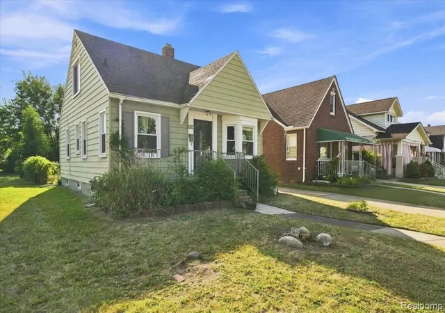 Photo 3 of Single family home for sale at 6932 Middlepointe St, Dearborn, MI 48126 4802 | MLS# 61025348 | Listing updated on 2026-10-06