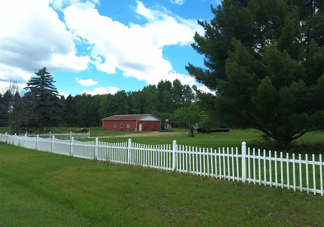 3rd image of 21024 Sylvan, Reed City, MI 49677 | MLS# 70540576