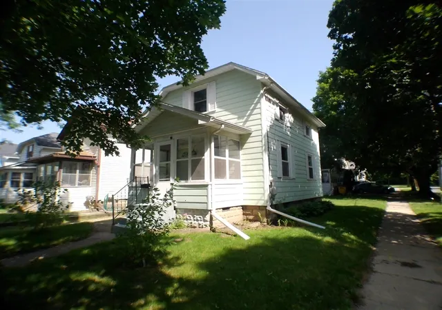 Homes for sale in Jackson, MI | 1614 Floral Ave, Jackson, MI 49202 | MLS# 70542880
