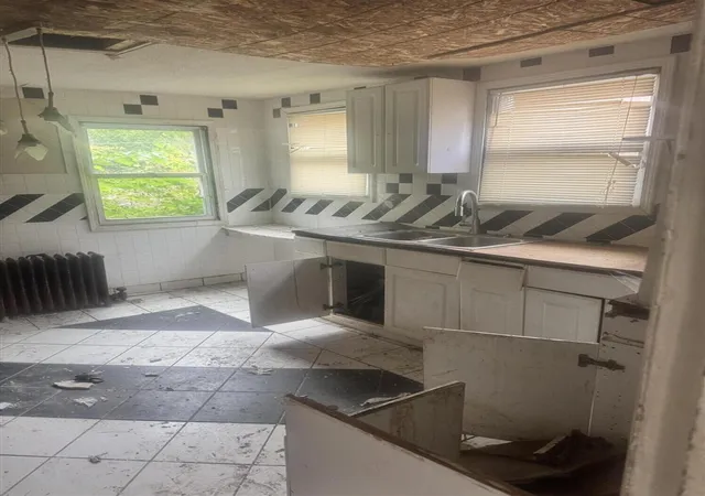 4th image of 16191 Sorrento St, Detroit, MI 48235 | MLS# 70499825
