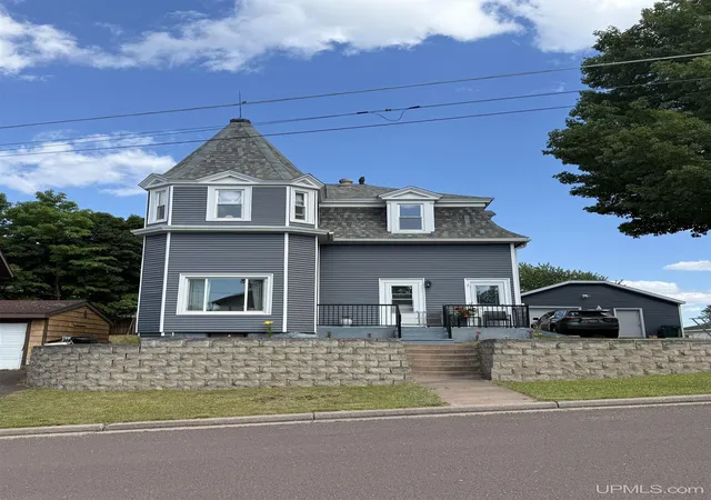 Homes for sale in Hurley, WI | 303 S 4th Ave, Hurley, WI 54534 | MLS# 50214443