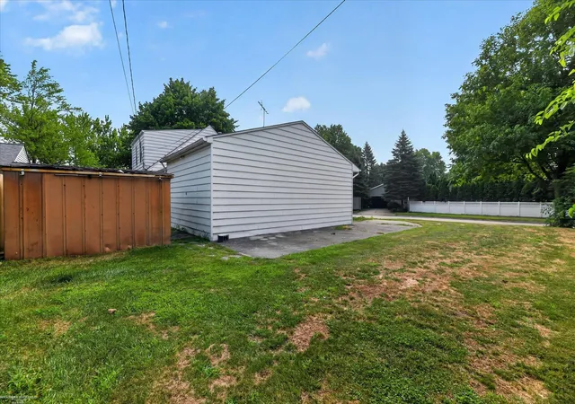Photo 35 of Single family home for sale at 1114 Burlington Dr, Mount Clemens, MI 48043 | MLS# 50215845 | Listing updated on 2026-08-06