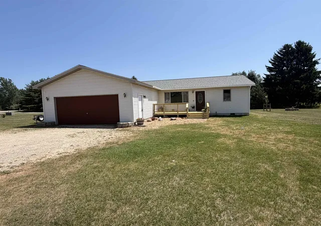 Homes for sale in Lake Isabella, MI | 1001 Isabella Vista Dr, Lake Isabella, MI 48893 | MLS# 80068384