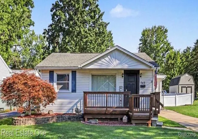 Single family home for sale at 543 Atwater St, Lake Orion, MI 48362 3312 | MLS# 61025672