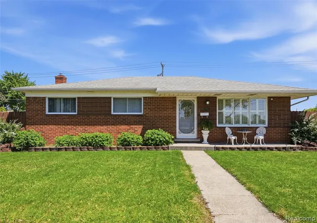 Homes for sale in Sterling Heights, MI | 33810 Brookshire Dr, Sterling Heights, MI 48312 | MLS# 60998441