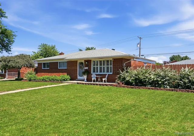 Homes for sale in Sterling Heights, MI | 33810 Brookshire Dr, Sterling Heights, MI 48312 | MLS# 60998441