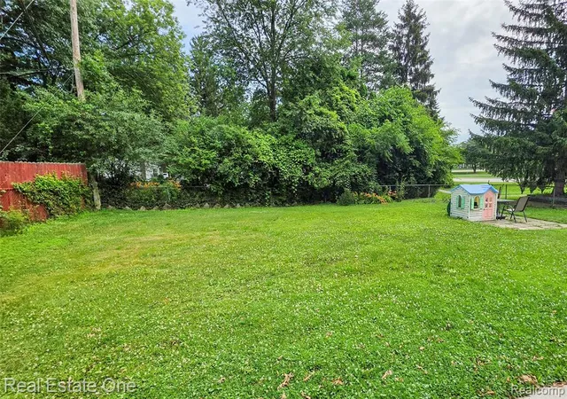 29th image of 875 S Grey Rd, Auburn Hills, MI 48326 | MLS# 61008533