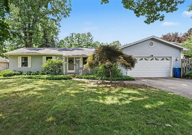 1st image of 111 W Hamilton Ln, Battle Creek, MI 49015 | MLS# 70550321
