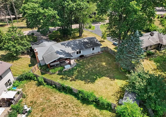 28th image of 111 W Hamilton Ln, Battle Creek, MI 49015 | MLS# 70550321