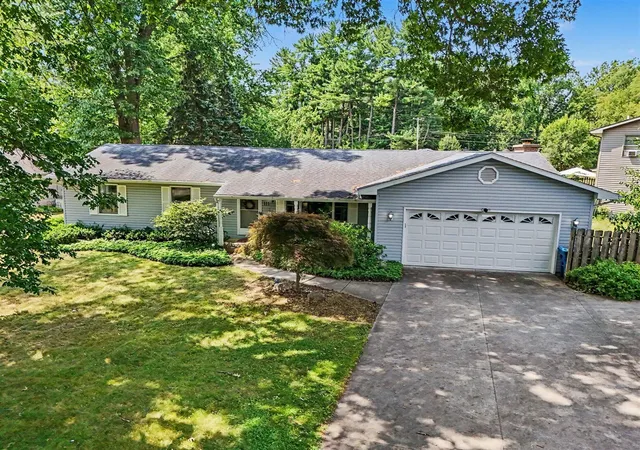 4th image of 111 W Hamilton Ln, Battle Creek, MI 49015 | MLS# 70550321