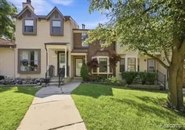 Homes for sale in Auburn Hills, MI | 3046 Carly Ct #66, Auburn Hills, MI 48326 | MLS# 61009490