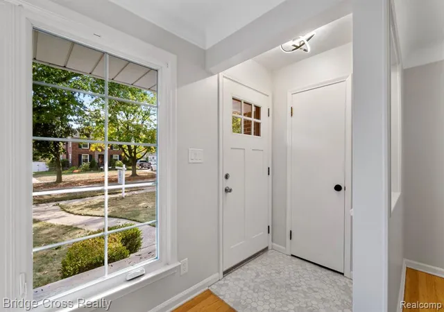 Photo 2 of Single family home for sale at 2614 Essex St, Royal Oak, MI 48073 2929 | MLS# 61004269 | Listing updated on 2026-10-21