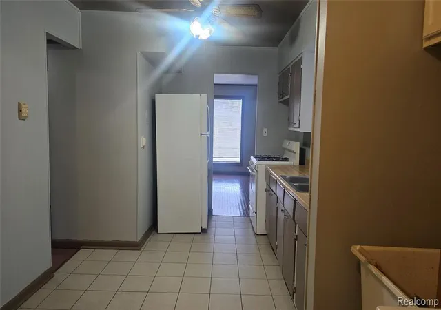 Photo 5 of Single family home for sale at 1040 E Bernhard Ave, Hazel Park, MI 48030 | MLS# 61012868 | Listing updated on 2026-07-21
