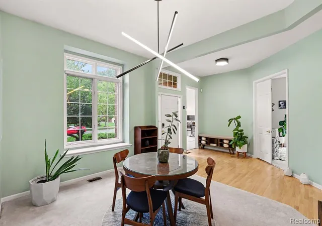 5th image of 25890 Abbey Dr, Novi, MI 48374 2374 | MLS# 61021784