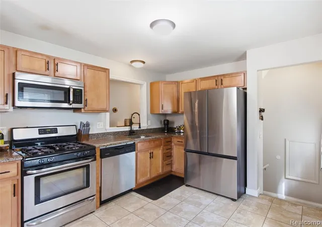 Photo 5 of Single family home for sale at 2226 Kipling Ave, Berkley, MI 48072 | MLS# 61022185 | Listing updated on 2026-08-27