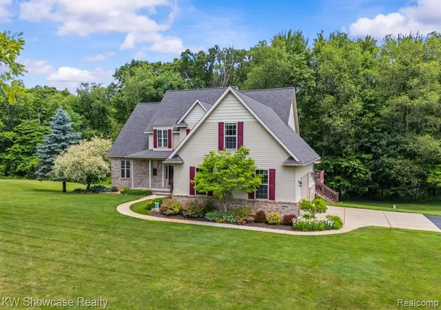 Homes for sale in Davisburg, MI | 5580 Birch Ln, Davisburg, MI 48350 | MLS# 61003238