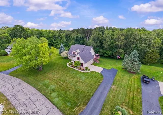 Homes for sale in Davisburg, MI | 5580 Birch Ln, Davisburg, MI 48350 | MLS# 61003238