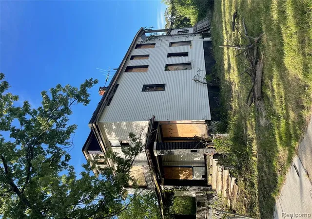 1st image of 4160 Crane St, Detroit, MI 48214 | MLS# 60977139