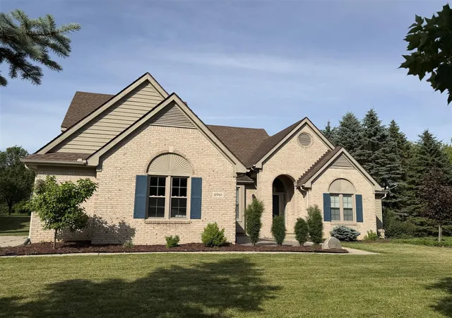 Homes for sale in Saline, MI | 6961 Suncrest Dr, Saline, MI 48176 | MLS# 70541289