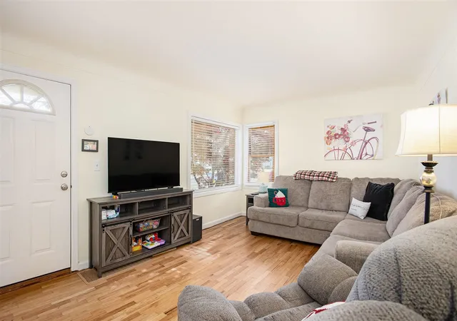 Photo 3 of Sale Pending at 2867 Sharon Ave, Wyoming, MI 49519 | MLS# 70504328 | Listing updated on 2026-01-02